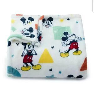 Disney Mickey Mouse plush oversized throw blanket 5ft×6ft
